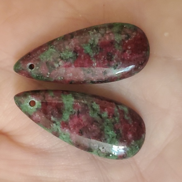 New 2pc Ruby in Zoisite Teardrop Pendants. - Picture 3 of 16